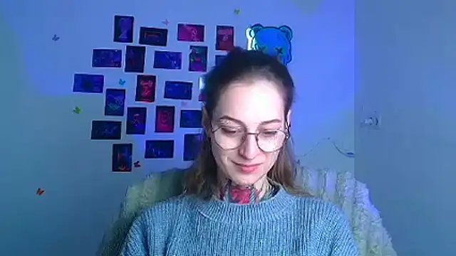 Esmi Winter online show from March 3, 2026, 6:19 am