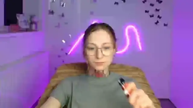 Esmi Winter online show from March 23, 2026, 12:20 pm