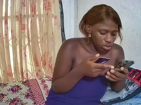 Snapshot of BlackBeauty2002 chatting on February 16, 2026, 8:21 am BlackBeauty2002 online show from February 16, 2026, 8:21 am