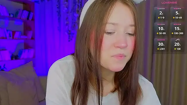 MmollyMay online show from April 8, 2026, 9:20 am