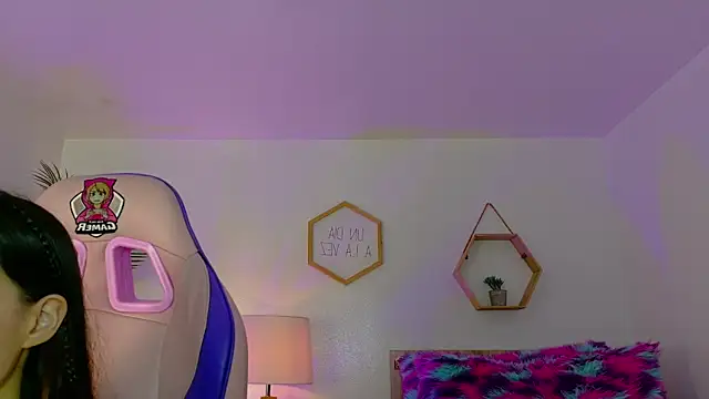 Snapshot of Shopie_Colucci chatting on July 29, 2026, 4:16 pm Shopie Colucci online show from July 29, 2026, 4:16 pm