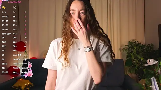 Snapshot of BuenaKaawa chatting on February 15, 2026, 1:02 am BuenaKaawa online show from February 15, 2026, 1:02 am