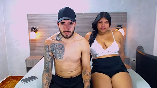 Paulina And Tayron online show from February 10, 2026, 7:40 pm