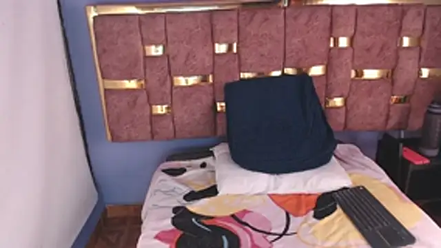  angela45cute online show from March 14, 2026, 3:23 am