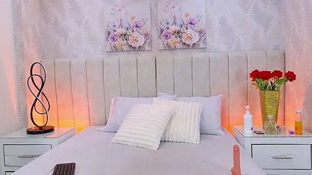 SaraLugo online show from March 13, 2026, 7:53 pm