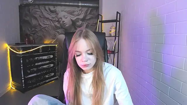 AmyNox online show from July 11, 2026, 9:12 am