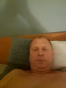 Snapshot of Demik71 chatting on March 1, 2026, 9:50 pm Demik71 online show from March 1, 2026, 9:50 pm