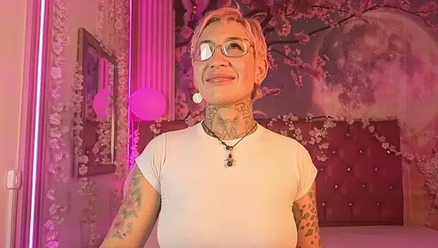 Snapshot of Everlyn_sexx chatting on February 21, 2026, 3:57 pm Everlyn sexx online show from February 21, 2026, 3:57 pm