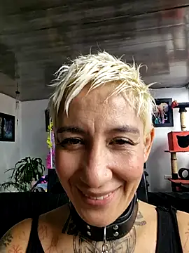 Snapshot of Everlyn_sexx chatting on July 10, 2026, 8:11 pm Everlyn sexx online show from July 10, 2026, 8:11 pm