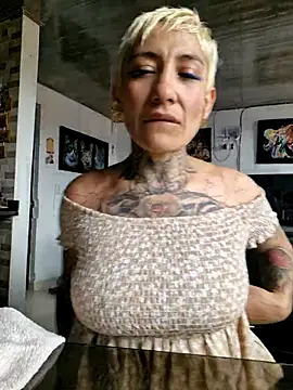 Snapshot of Everlyn_sexx chatting on July 14, 2026, 8:58 pm Everlyn sexx online show from July 14, 2026, 8:58 pm