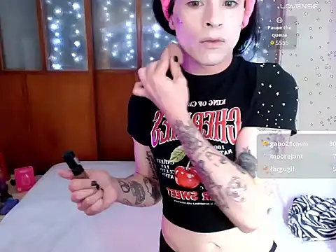 DanniHotBoy02 online show from February 24, 2026, 4:16 pm