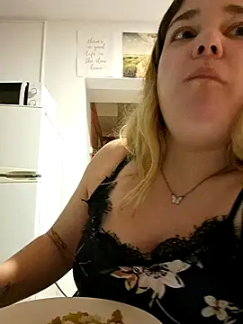 Snapshot of Dulcexpecado chatting on March 1, 2026, 11:29 pm Dulcexpecado online show from March 1, 2026, 11:29 pm