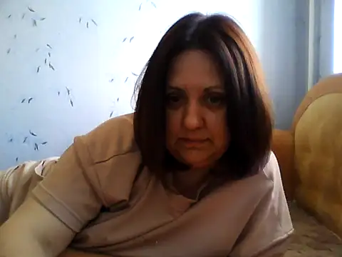 LockyCharm111 online show from May 19, 2026, 4:24 pm