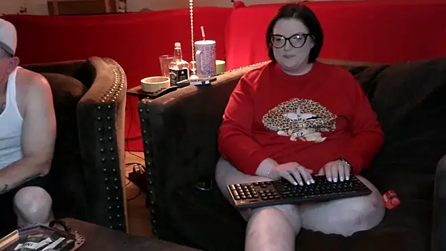 Snapshot of FreaksOffALeash3261 chatting on February 21, 2026, 10:27 am FreaksOffALeash3261 online show from February 21, 2026, 10:27 am