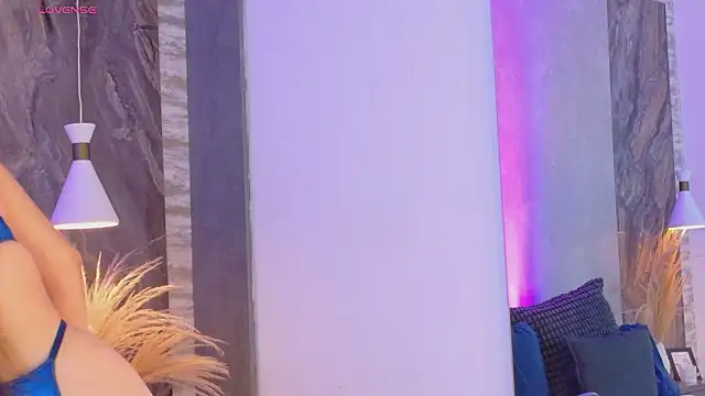 Snapshot of Hannah-Prada chatting on March 18, 2026, 11:35 am Hannah-Prada online show from March 18, 2026, 11:35 am