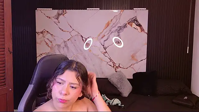 Snapshot of Sophie19__ chatting on March 6, 2026, 11:50 am Sophie19 online show from March 6, 2026, 11:50 am