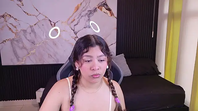 Snapshot of Sophie19__ chatting on March 19, 2026, 12:20 pm Sophie19 online show from March 19, 2026, 12:20 pm