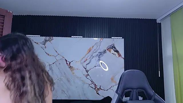 Snapshot of Sophie19__ chatting on March 21, 2026, 11:37 am Sophie19 online show from March 21, 2026, 11:37 am