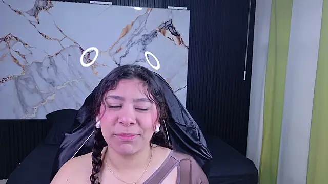 Snapshot of Sophie19__ chatting on March 22, 2026, 11:46 am Sophie19 online show from March 22, 2026, 11:46 am