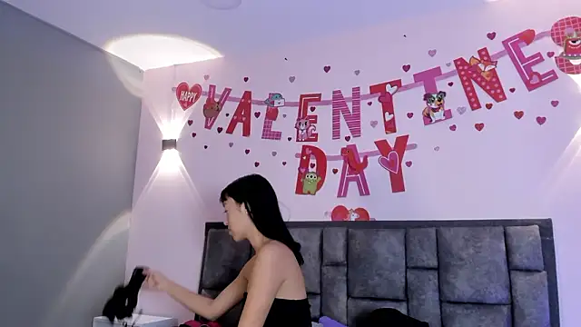 Snapshot of PeytonLouise chatting on February 17, 2026, 12:45 pm PeytonLouise online show from February 17, 2026, 12:45 pm