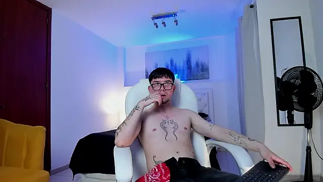 KaiStein online show from February 13, 2026, 7:54 pm