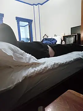 Snapshot of sk8brd_snwbrd_no_snitch chatting on February 18, 2026, 1:01 am sk8brd snwbrd no snitch online show from February 18, 2026, 1:01 am