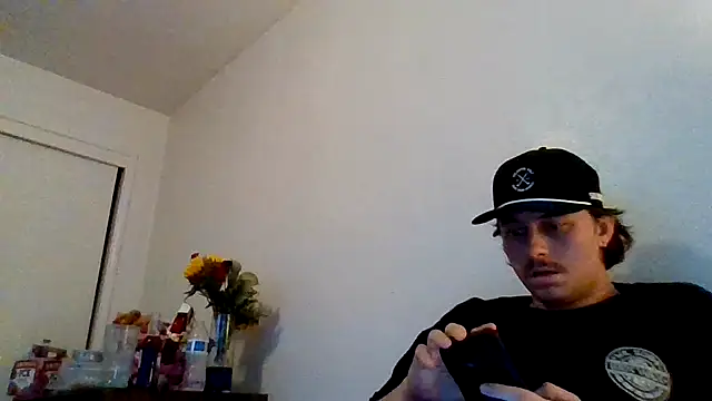 Tallhungandcloudy online show from February 17, 2026, 7:42 pm