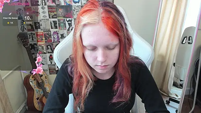 NikolFlostt online show from April 15, 2026, 1:01 am