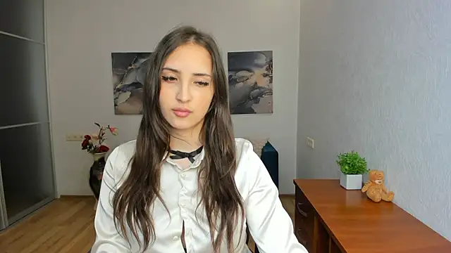Effy Royse online show from June 28, 2026, 5:30 pm