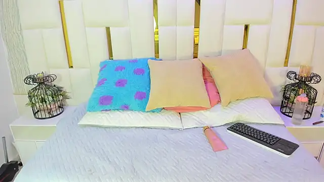 Snapshot of Bunny_Blush1 chatting on February 14, 2026, 7:43 pm Bunny Blush1 online show from February 14, 2026, 7:43 pm