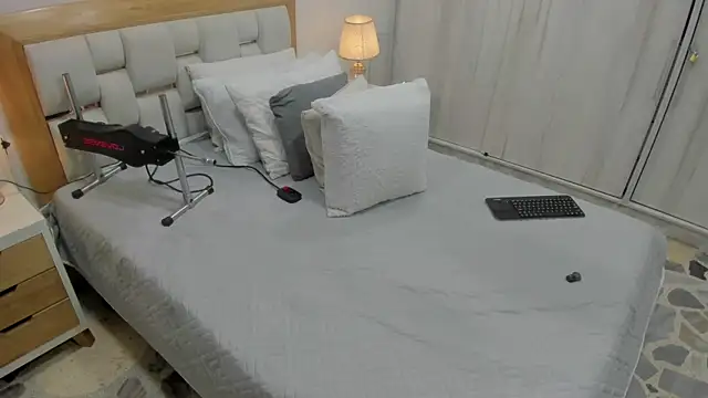 Bunny Blush1 online show from April 13, 2026, 7:08 pm