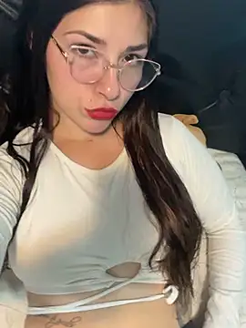 Luna33- online show from April 21, 2026, 5:39 pm