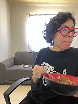 JeanneDuval8888 online show from March 6, 2026, 9:11 pm