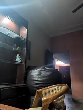 sexysilmy online show from April 14, 2026, 5:13 am