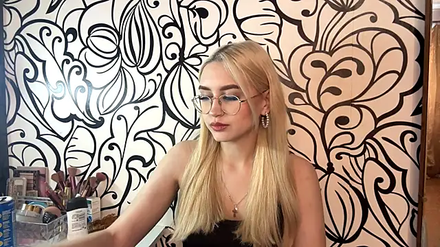 Snapshot of Kat_Catherine chatting on February 25, 2026, 10:25 am Kat Catherine online show from February 25, 2026, 10:25 am