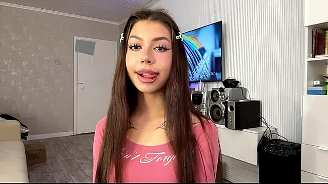 Snapshot of You_Club_Winx chatting on March 13, 2026, 11:17 am You Club Winx online show from March 13, 2026, 11:17 am