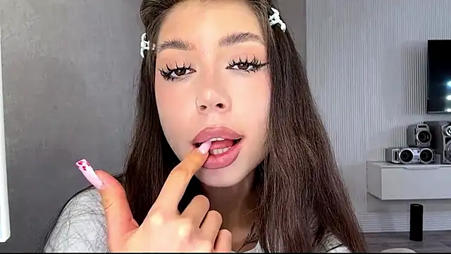 Snapshot of You_Club_Winx chatting on March 21, 2026, 8:19 am You Club Winx online show from March 21, 2026, 8:19 am