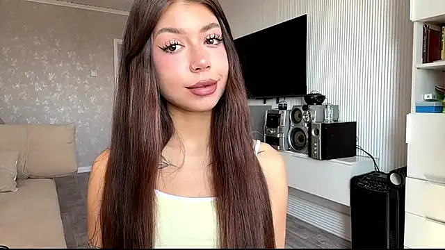 Snapshot of You_Club_Winx chatting on March 22, 2026, 7:23 am You Club Winx online show from March 22, 2026, 7:23 am