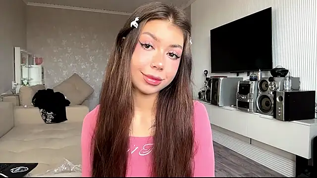 Snapshot of You_Club_Winx chatting on April 4, 2026, 7:06 am You Club Winx online show from April 4, 2026, 7:06 am