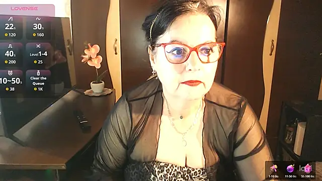 exiMIlf online show from May 17, 2026, 9:06 am