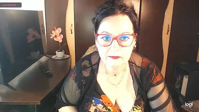 exiMIlf online show from May 22, 2026, 12:44 pm