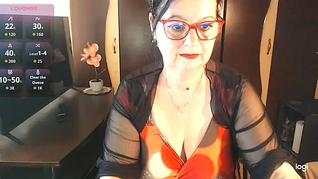 exiMIlf online show from May 31, 2026, 11:06 am