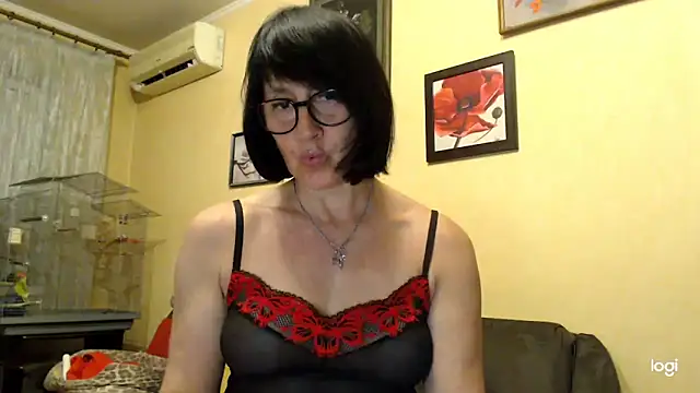 Vlastelina online show from May 12, 2026, 7:22 pm