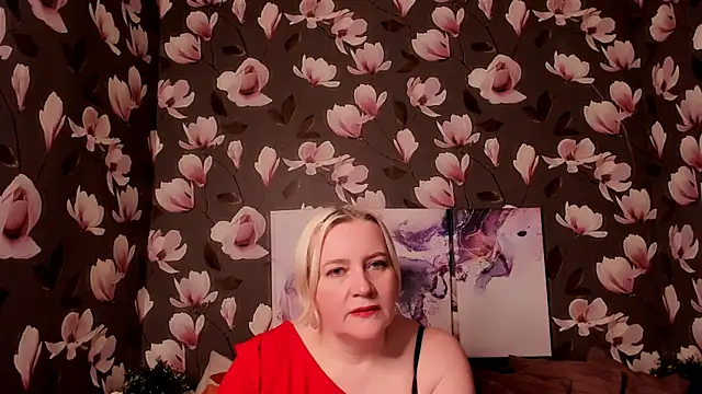 Snapshot of Victoria_Notti chatting on April 10, 2026, 11:04 am Victoria Notti online show from April 10, 2026, 11:04 am