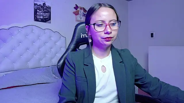 Snapshot of Mei_hells chatting on March 28, 2026, 2:33 am Mei hells online show from March 28, 2026, 2:33 am