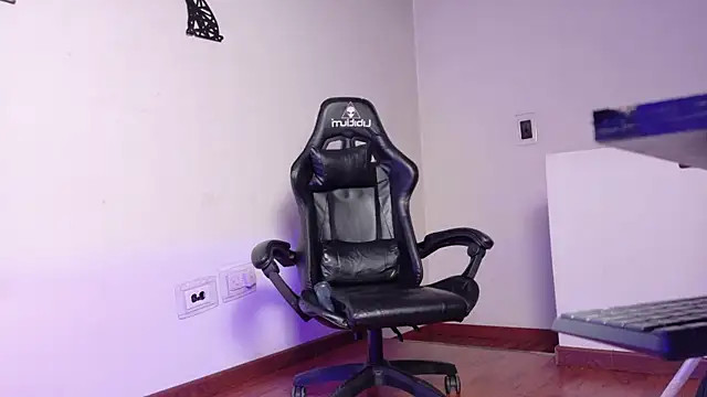 Snapshot of Mei_hells chatting on April 9, 2026, 6:19 am Mei hells online show from April 9, 2026, 6:19 am