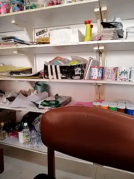 haffsa   online show from April 14, 2026, 3:07 pm