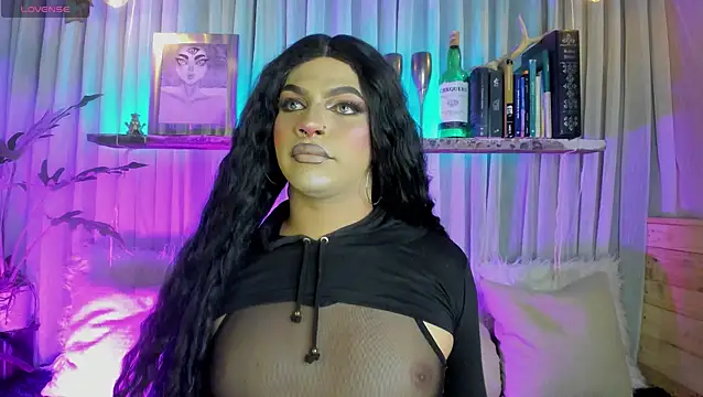 Snapshot of Miss-liaa chatting on February 11, 2026, 11:21 pm Miss-liaa online show from February 11, 2026, 11:21 pm