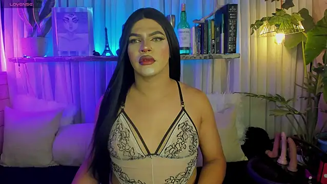 Miss-liaa online show from March 24, 2026, 8:47 pm