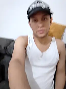 Top and bottom online show from August 6, 2026, 3:08 am